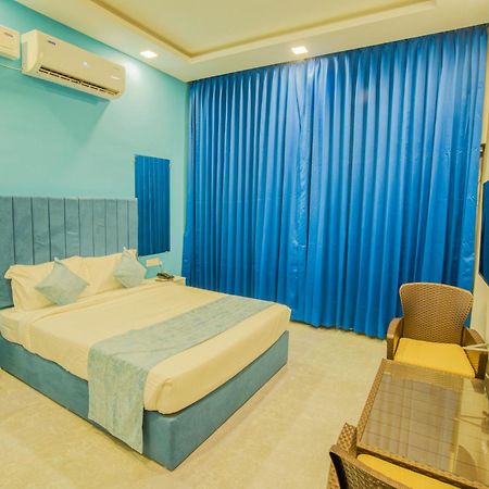 Seaborne Beach Resort ออโรวิลล์ ภายนอก รูปภาพ