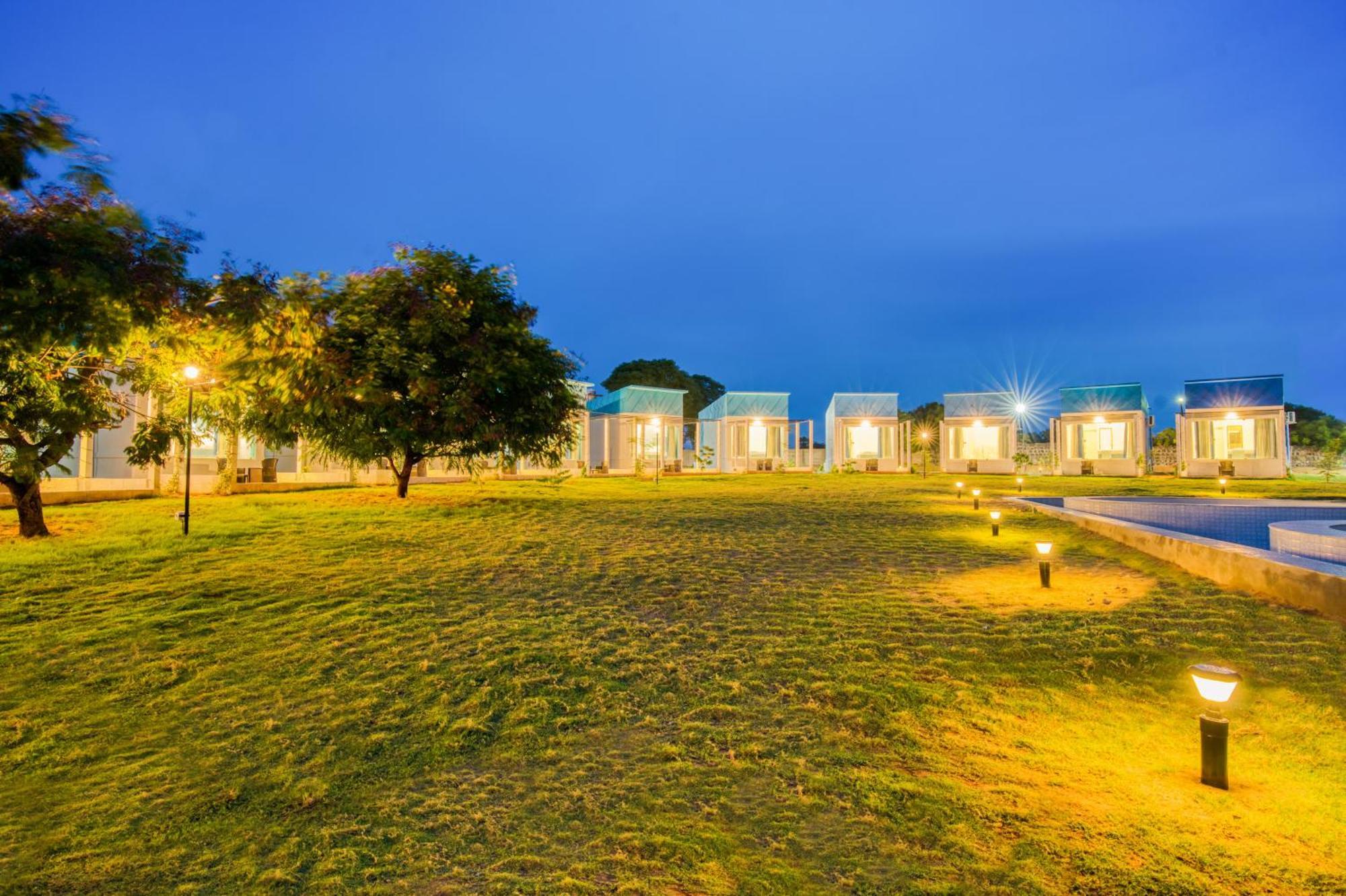 Seaborne Beach Resort ออโรวิลล์ ภายนอก รูปภาพ