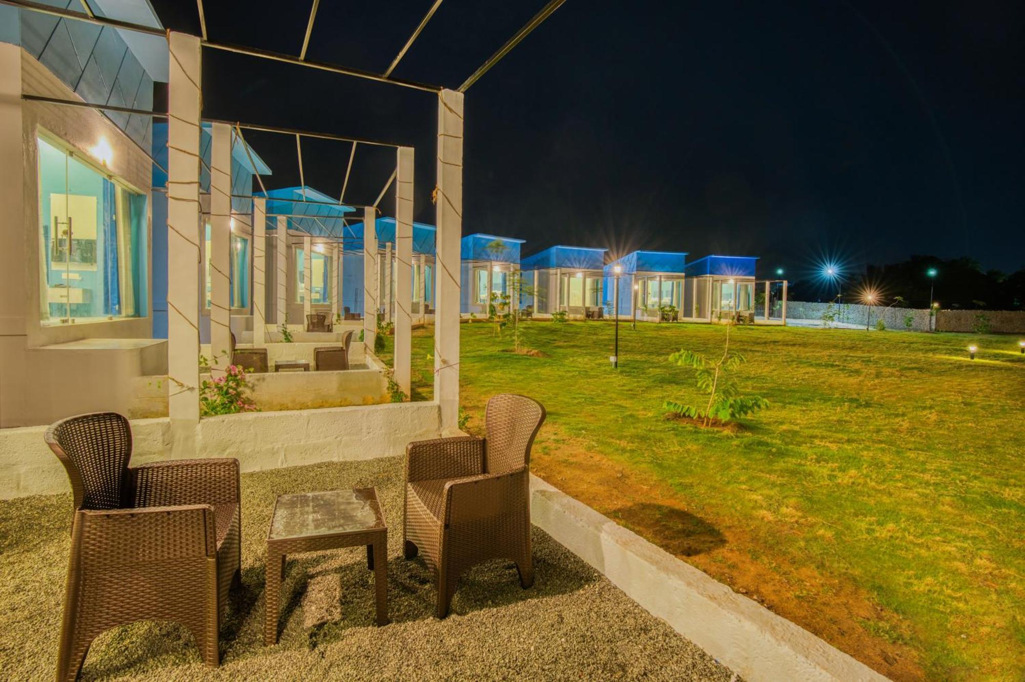 Seaborne Beach Resort ออโรวิลล์ ภายนอก รูปภาพ