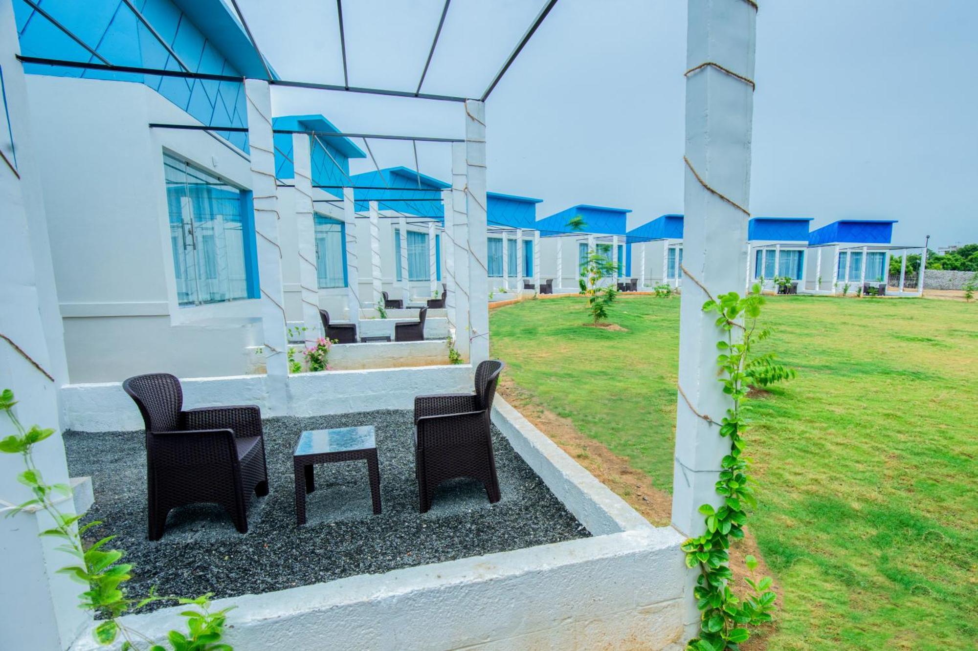 Seaborne Beach Resort ออโรวิลล์ ภายนอก รูปภาพ